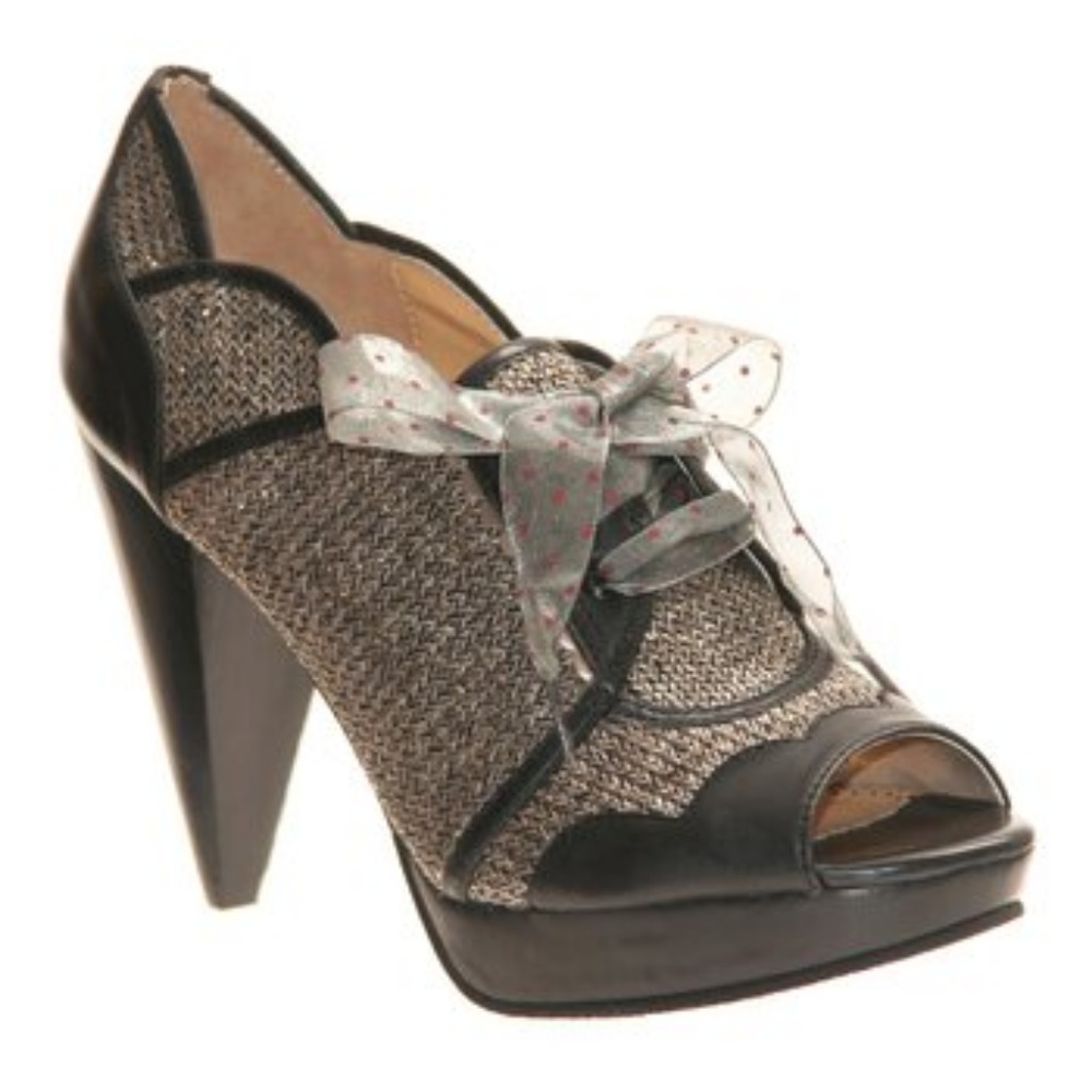 NWB Womens Size 10 Poetic Licence Stuck on You